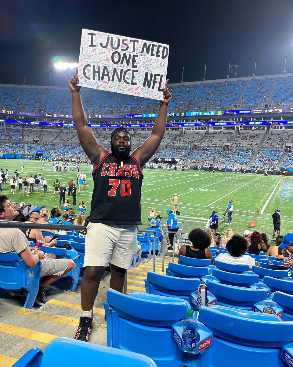 dablkhoss's tweet photo. Will protect number one draft pick at all cost protect @Panthers @SteveSmithSr89 https://t.co/omjawxz4Uh