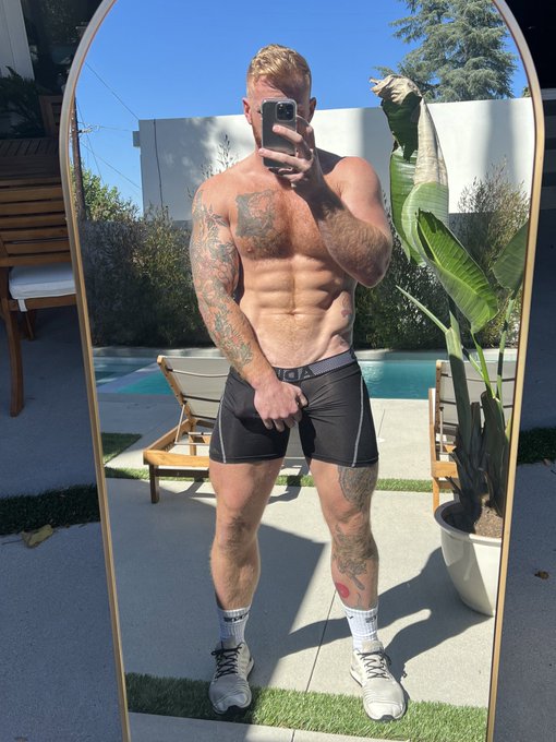 What do you think about tall socks? (Not fashion advice am I wrapping one around your throat or shoving