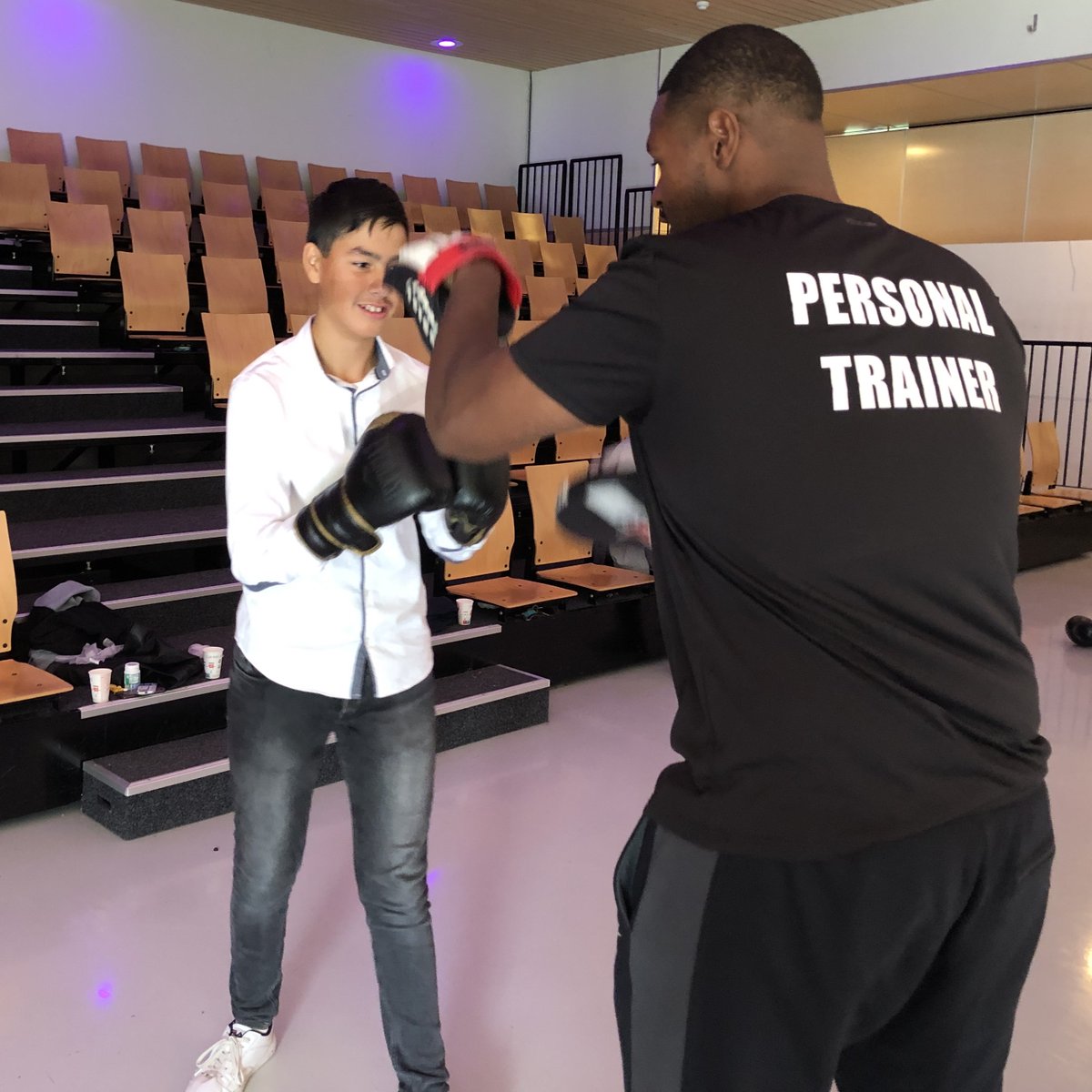 Schoolbrede projectweek ‘Wat doe jij in je vrije tijd? de week van preventie en veiligheid’ op het <a href="/drajcollege/">dr. Aletta Jacobs College</a>  gestart. Zie: aletta.nl/het-laatste-ni…

#alettajacobscollege #gemeentemidddengroningen #samenwerking #veiligheid #preventie #positief