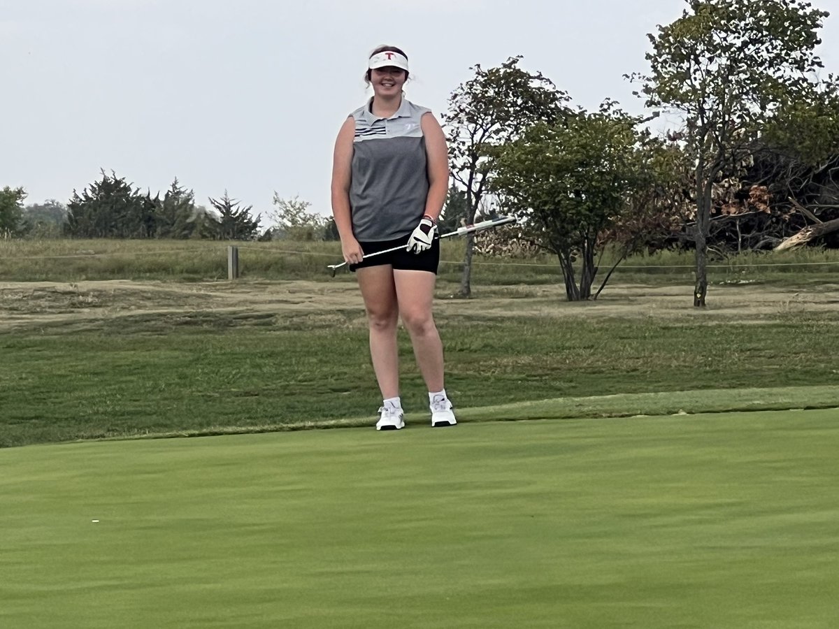 GolfThs's tweet photo. Abby waiting to putt for birdie and showing off her guns!!! #chieftian power!!! Let go ladies!!! https://t.co/SnwtOebdVI
