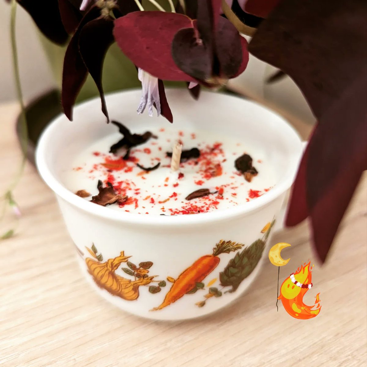 moonflowcandles's tweet photo. coucou, moi c'est Alice, je me suis découverte une passion pour les bougies il y a plusieurs mois et hier, j'ai décidé d'ouvrir ma boutique ! vous pourrez la retrouver sur le tweet suivant 💫🕯️ je prends les commandes personnalisées et peux me déplacer pour éviter les fdp 🙏 https://t.co/mBYrKgLDjd