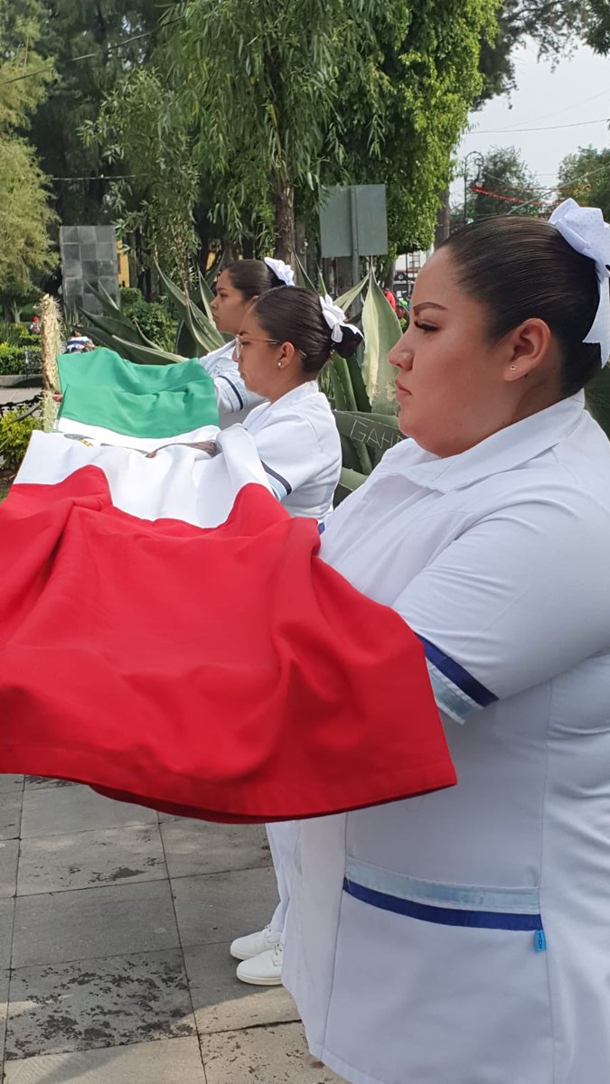 ¡2 de octubre no se olvida! 

Con respeto, honramos la memoria de los acaecidos en la masacre de Tlatelolco en 1968. 

Nunca más un gobierno debe atacar a su pueblo. El estado debe ser garante de la justicia.

¡ 2 de octubre no se olvida, es de lucha combativa!