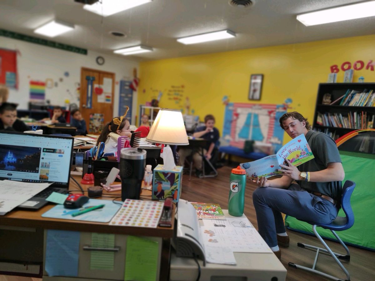 CSU_BucBaseball's tweet photo. Hey, FCS Elementary!👋🏼 Senior Sam Low enjoyed reading to you today. We will see you again later this week! #ReadWithTheBucs https://t.co/jWf5tN4ekZ