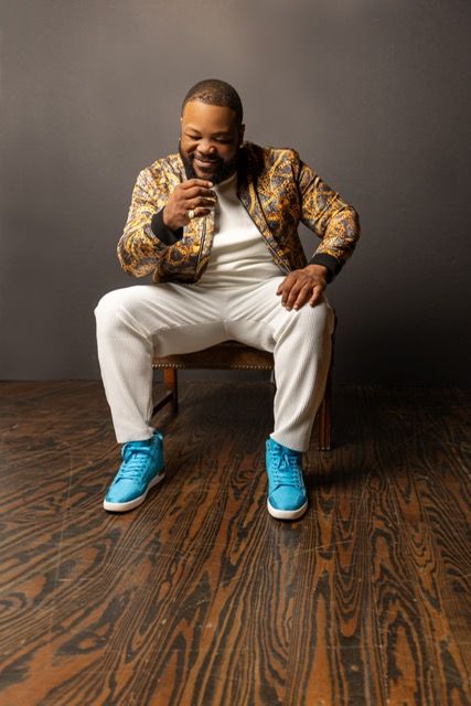 jubileecast.com/articles/30021…
Zacardi Cortez Celebrates His 6th #1 with "Lord Do It For Me"