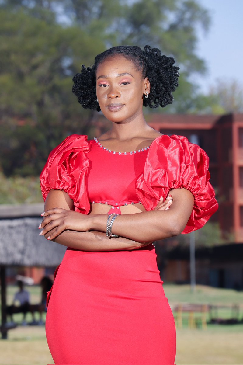 AsHeartArt's tweet photo. Our recent graduation photoshoot of Ms Takalani @ULvarsity.

We're open for bookings, get in touch with us for a worthwhile discussion and quotation.

#a_heart_art #reddress #2xgraduate https://t.co/t1leFM85cD