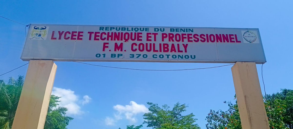 sweddbj's tweet photo. #sweddbj
79 candidats retenus ont pris part au Lycée Coulibaly ce samedi 30 septembre 2023 au concours de sélection de 28 allocataires des bourses Master du @sweddbj
Cc @unfpabenin @UNFPA_WCARO @BM_Afrique https://t.co/WdxJtN0RPX