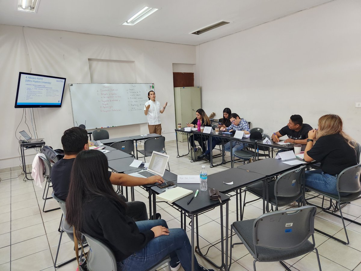 El sábado 30/09 iniciamos el curso "Primeros Auxilios Psicológicos en el salón de clases con grupos vulnerables: el caso migrantes" para adquirir y fortalecer competencias pertinentes para la atención y acompañamiento de estudiantes, y otras personas.
#SoyUV #UVconSentidoSocial