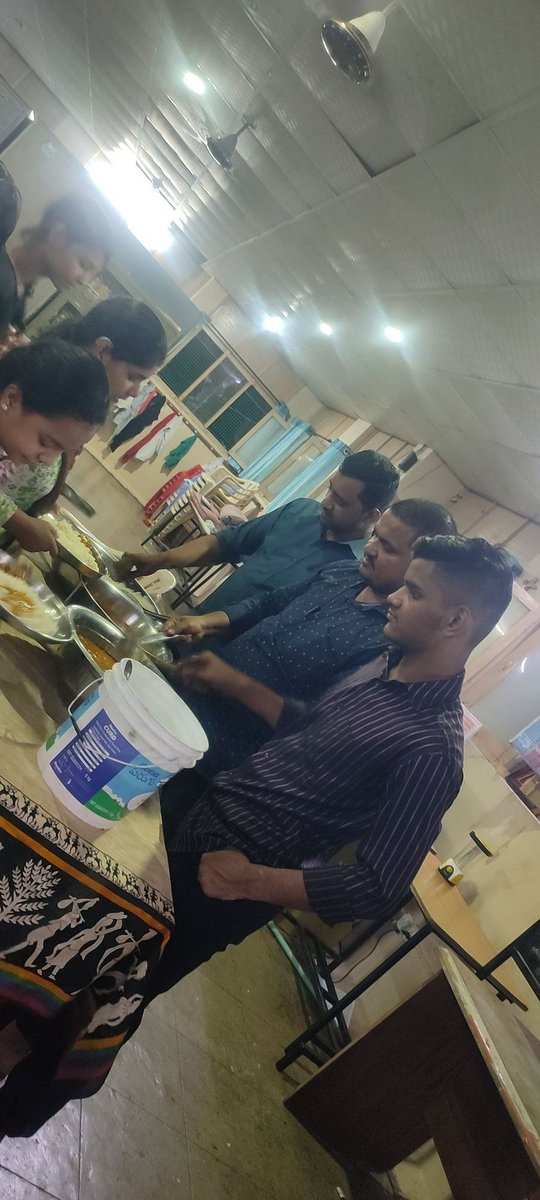 rakeshnayee235's tweet photo. #Gandhijayanti special at #GirlsOrphanhome https://t.co/a8CbaDiSke