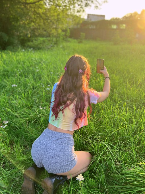 romantic sunset ☀️ https://t.co/bjj0nphUkZ<a href="/tag/coloryourday"class="tags"><span>#coloryourday</span></a><a href="/tag/smilethroughtherain"class="tags"><span>#smilethroughtherain</span></a>