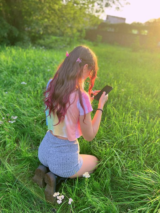 romantic sunset ☀️ https://t.co/bjj0nphUkZ<a href="/tag/coloryourday"class="tags"><span>#coloryourday</span></a><a href="/tag/smilethroughtherain"class="tags"><span>#smilethroughtherain</span></a>