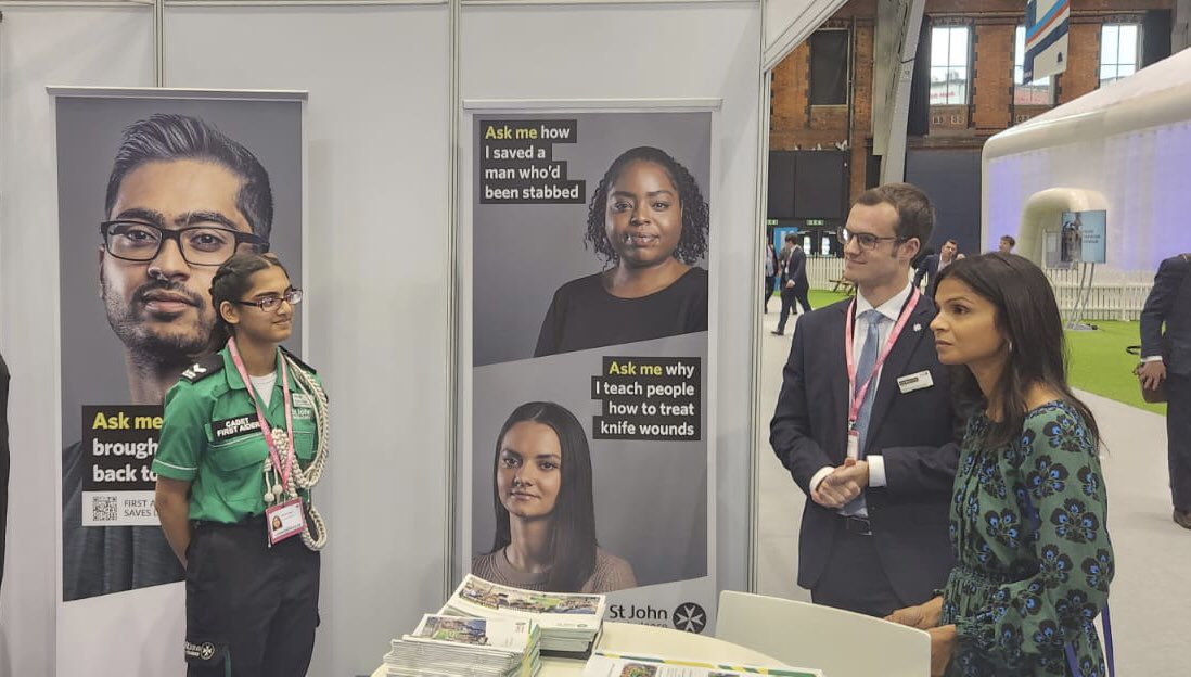 sneh4d's tweet photo. #AskMe how I spent my #StJohnDay in Manchester!
At the #CPC2023 yesterday! Teaching politicians and councillors how to save a life, and how #CommunityFirstAidSavesLives, it was a wonderful day full of first aid and youth empowerment! https://t.co/xtdxatHgGQ