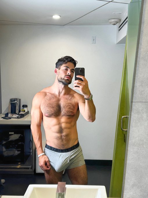 Morning selfie ❤️📸 Life is hard, but we make it much harder. If you would only recognize that life is