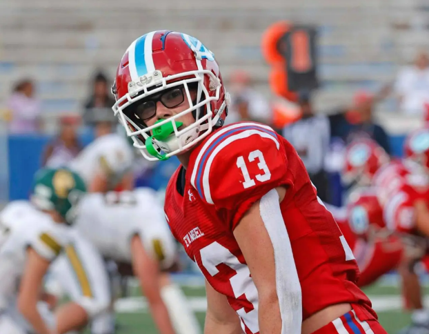 GridironFootbal's tweet photo. Check out Gridiron Football Week 4 Player Of the Week. Read Here: https://t.co/c9bJ2Ezcb1

#football #PlayerofWeek #HighSchoolFootball https://t.co/svmWqlKqPV