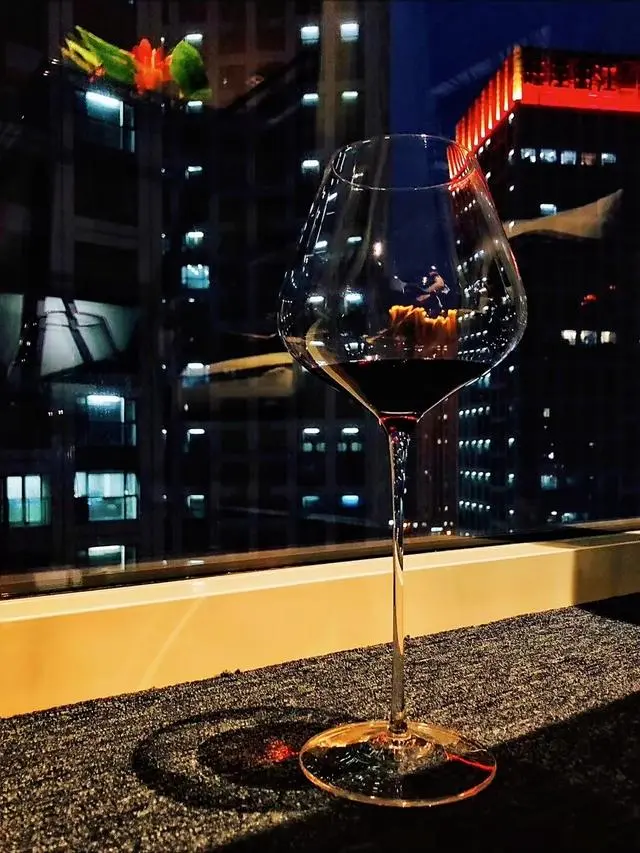 nutalapi's tweet image. When you don’t understand wine, it is a drink; when you understand wine, it is a kind of life; when you like wine, it is a sustenance; when you are obsessed with wine, it is a yearning.