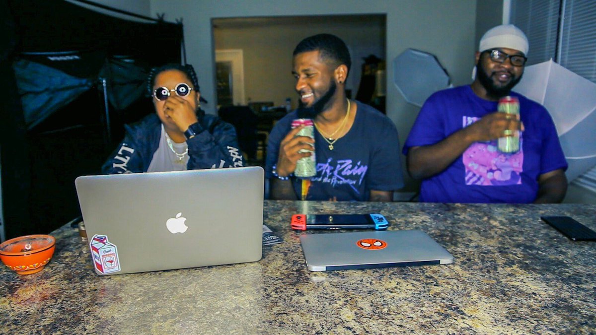 TriDope6x's tweet photo. This man right here !!👇🏽👇🏽👇🏽My right hand ! But today just ain’t no other day ! It’s my muthafuckin kuz birthday 🎉🍾🥂 I can go as long as a drake playlist how much love I got for my first cousin !! HAPPY BIRTHDAY KUZ 🎈🎂 @bighead937 https://t.co/9ClYG1Exfz