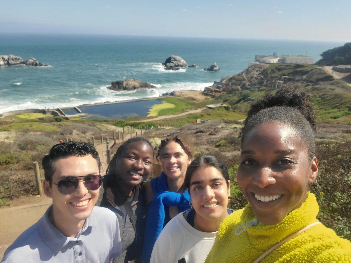 Wilder_Lab's tweet image. Loving our lab group! It's so great to enjoy the people you work with. Hiking Lands End trail this weekend. Beautiful views 🏞, even better company.