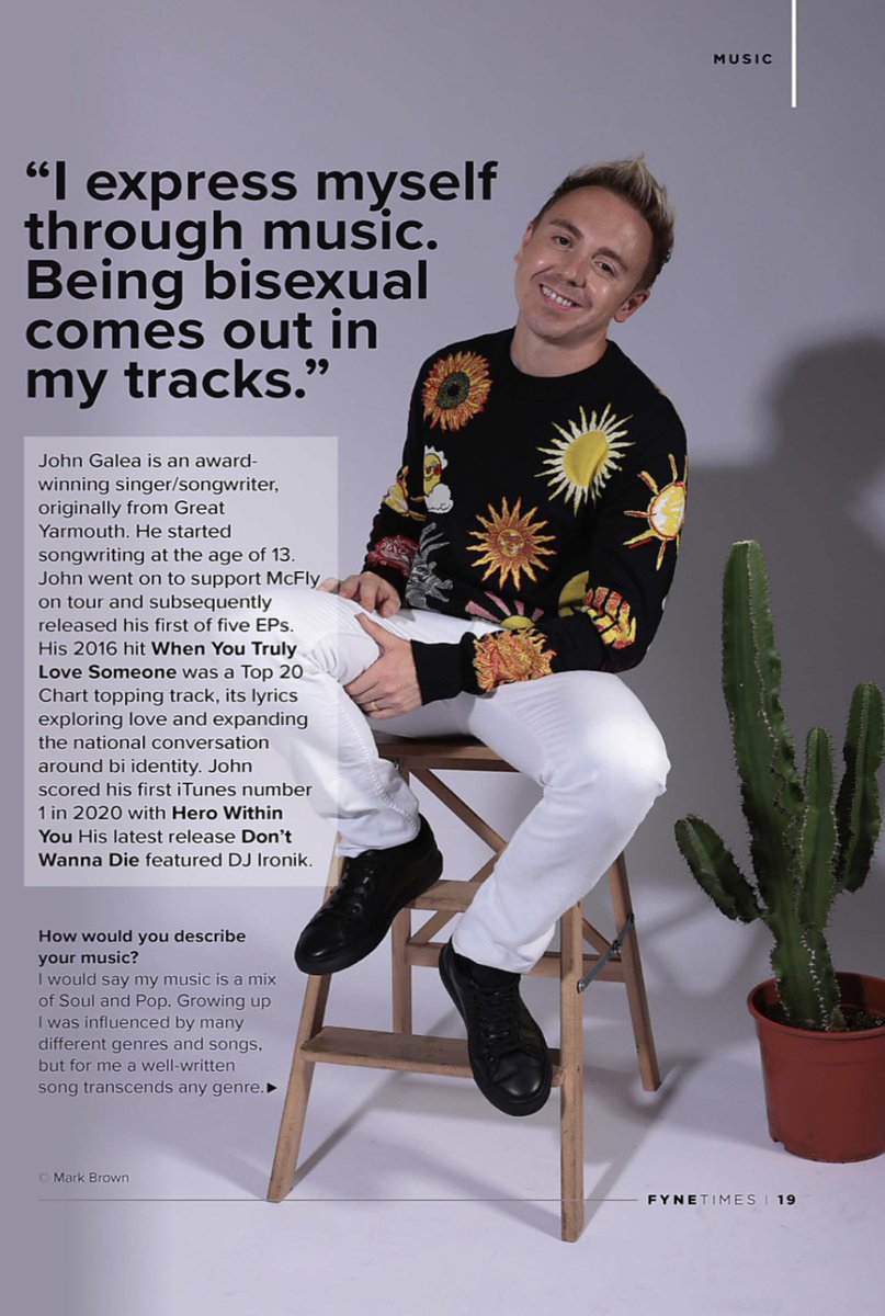 johngalea's tweet photo. π₯³ New Interview now in the @FyneTimes @philipcbaldwin πΈ #markbrown π @Moschino https://t.co/dVRC1rv38q #johngalea #mrpianoman #fynetimes https://t.co/ZqLesKkhvf