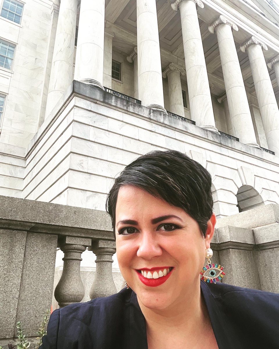 DrCammiValdez's tweet photo. I call this look “Capitol Hill Barbie” with my red (#nails), white (#jumper), and blue(#blazer). #barbie #scientistbarbie #capitolhill #washingtondc #advocacy #nei #nih #fightingblindness #valdezlab #goingplaces #evsday #nationalallianceforeyeandvisionresearch @NAEVRAdvocacy https://t.co/FTqhbpKLFR