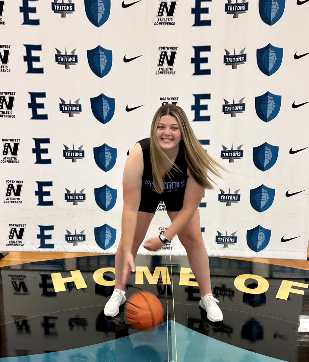 Josie Rowbury tweet media