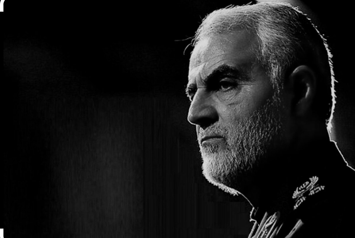 كتب احد الاصدقاء:

لكل أمة رموز تفتخر وتحتفي بها 
ولا يجوز للبلدان الأخرى ان تعترض على ذلك طالما ان تلك الرموز لم تسيء لها !

علقت على ذلك:
شلون ما تسيء لها، چا هو ياهو الي هزم داعش؟!