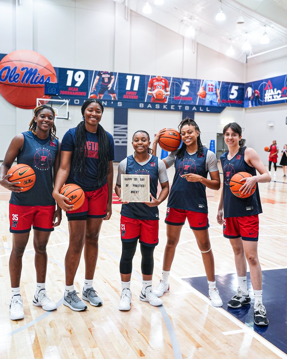 𝐅𝐫𝐞𝐬𝐡𝐦𝐞𝐧 𝐅𝐢𝐯𝐞 are ready for their first day 🥹