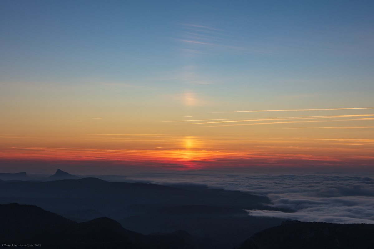 CCChrispic's tweet image. À nouveau des #stratus ce matin sur les plaines héraultaises, sommets un peu + haut (~400m). Avant l'embauche, c'est un plaisir de contempler ces douces nuances de l'atmosphère🥰Pilier solaire #lightpillar en prime! #montsaintbaudille #herault #meteo
HQ : chrispics.fr/cieletnuages/c…