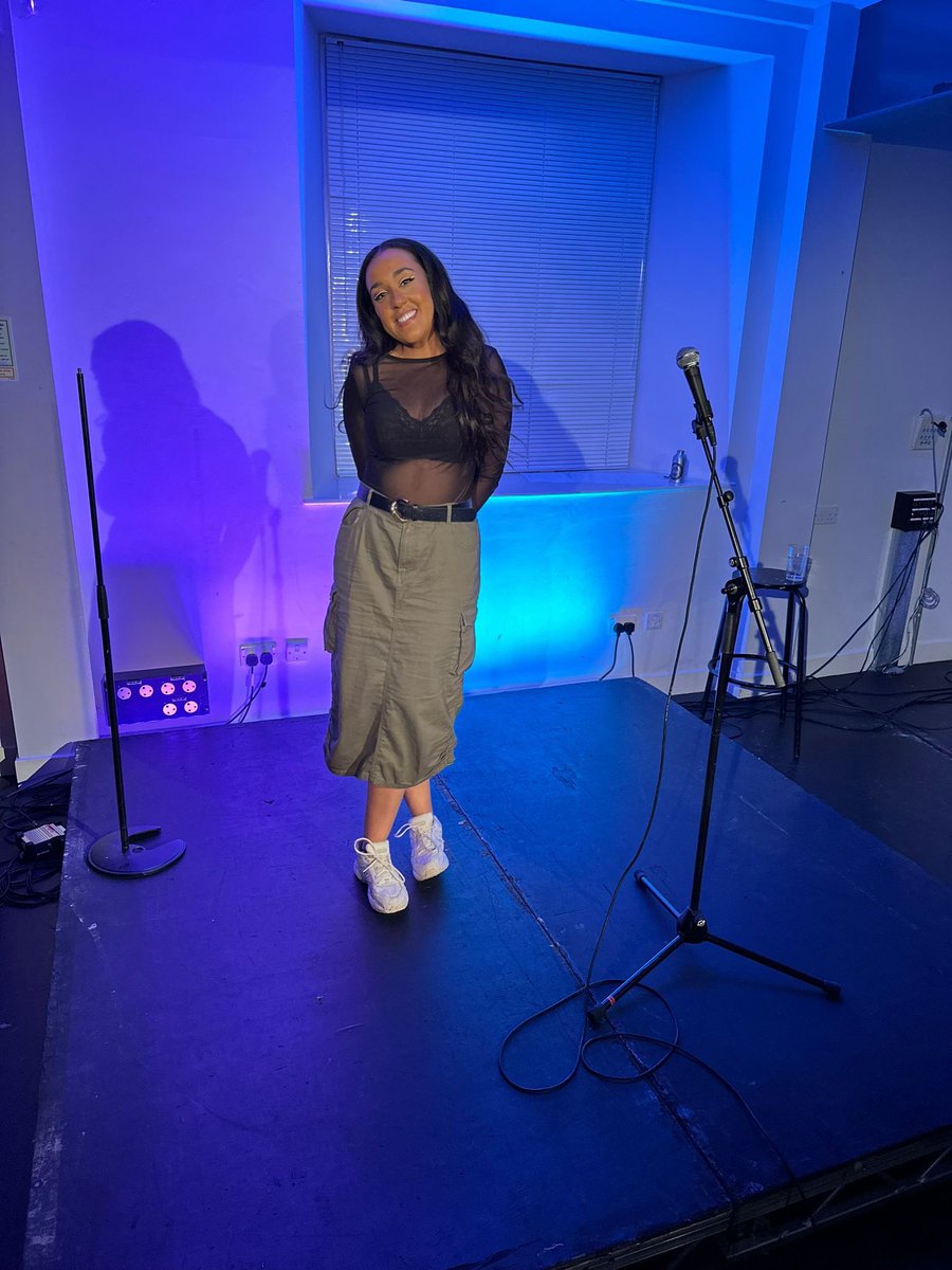 Mel Owen tweet media