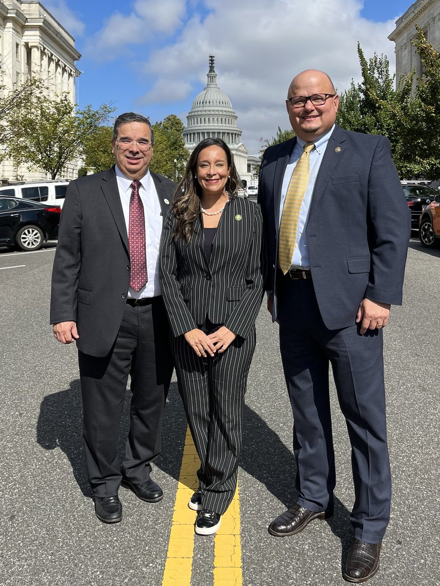 It was an honor to welcome @TAMUSanAntonio President Salvador Hector Ochoa and @JavelinaNation President Robert H. Vela Jr. to Washington last week. Working on efforts to expand educational opportunities for South Texans is a top priority.