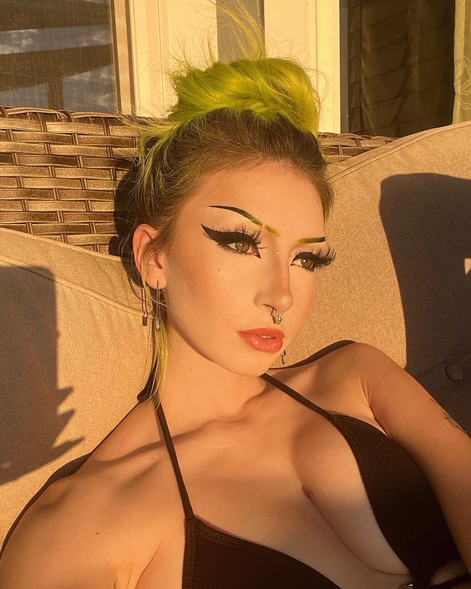 kittenfrompluto's tweet image. Cant stop saying slay it’s starting to be unironic