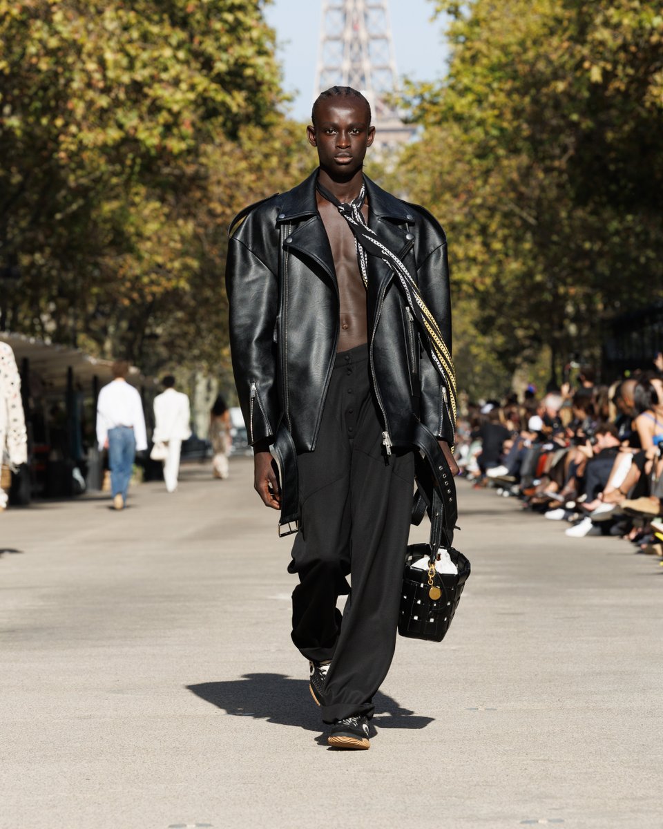 STELLA'S SUSTAINABLE MARKET: The world's first luxury garments