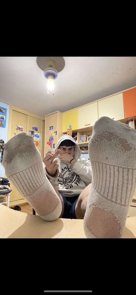 FeetMaster_'s tweet photo. Pueden ser tuyos estos calcetines bien reventados…😉
Abre privado y convénceme de porque deberían ser tuyos y no de otro
#findom #retweet #findomking #footmaster #verificationpost #humanATM #cashmaster #alphaguy https://t.co/OyaYHah2Yv