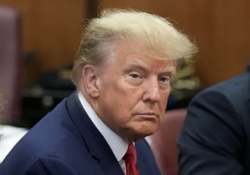 joncoopertweets's tweet photo. Who else thinks this guy looks GUILTY AS FUCK? 🙋🏻‍♂️ https://t.co/65BtMBi9r2