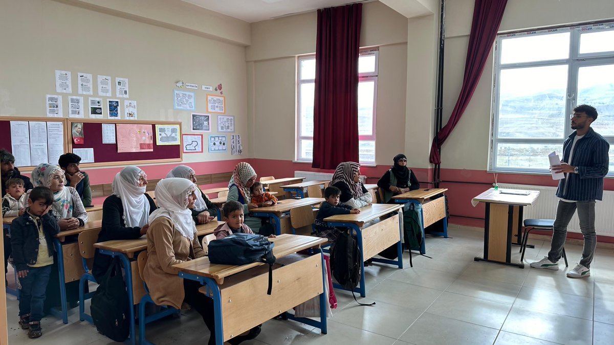 Ulukentorta04's tweet photo. Okulumuzda 2023-2024 Eğitim Öğretim Yılı 1. Dönem Veli toplantılarımızı gerçekleştirdik. 
Katılımlarından dolayı tüm velilerimize teşekkür ederiz.

@tcmeb 
@miakarali 
@agrimem 
@hasan_kokrek 
@diyadinmem 
@remzi0479 
@volkanozel44 https://t.co/yDwKLkQdHd