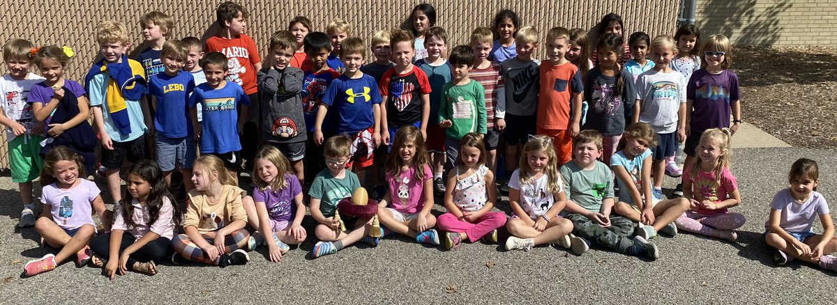 FosterSchoolMTL's tweet photo. Congratulations to 1st grade for winning the Golden Egg Award for recess behavior for the month of September! #fosterfalcons #leboproud #SWPBIS 🪺🦅 https://t.co/g4r4uJGdxl