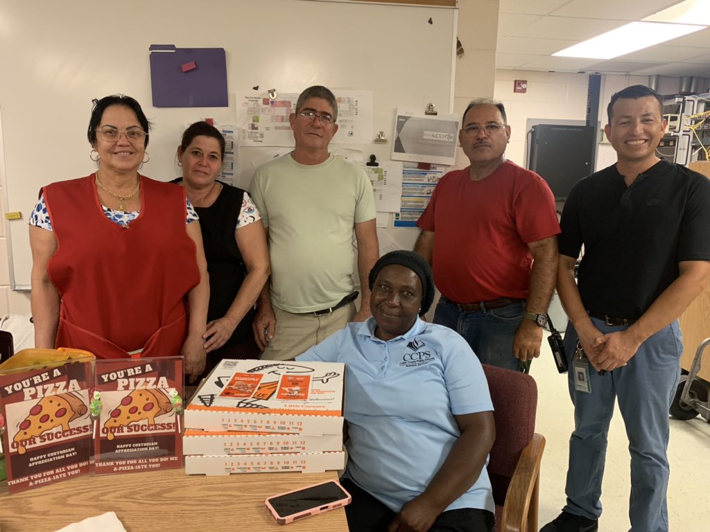 Village Oaks Elem tweet media