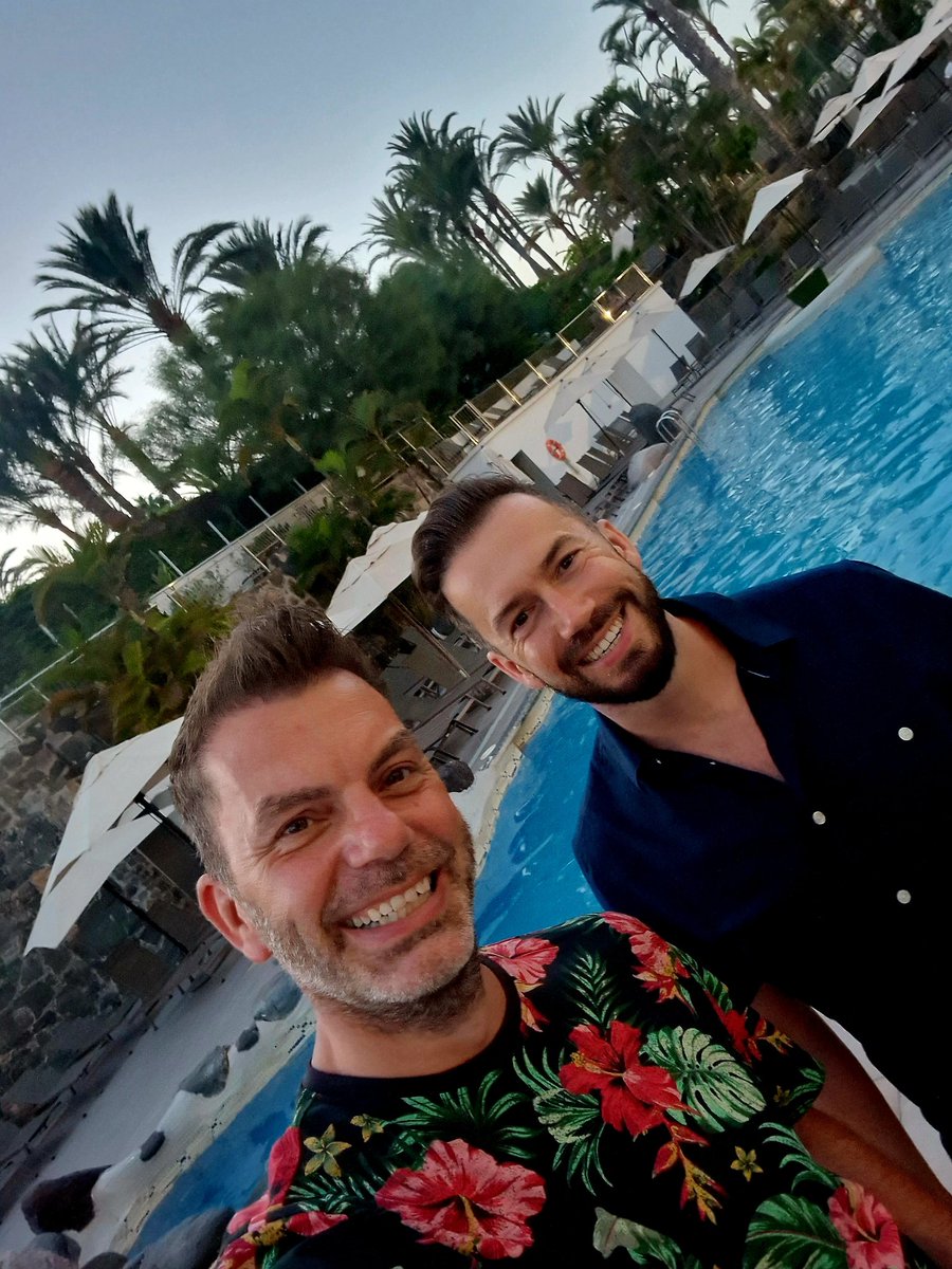 MAChew_1979's tweet photo. Last night of our holiday, with this sexy man who i am lucky enough to call my boyfriend. Love you @PeteM1987 😘 https://t.co/RkLGw9qKf7