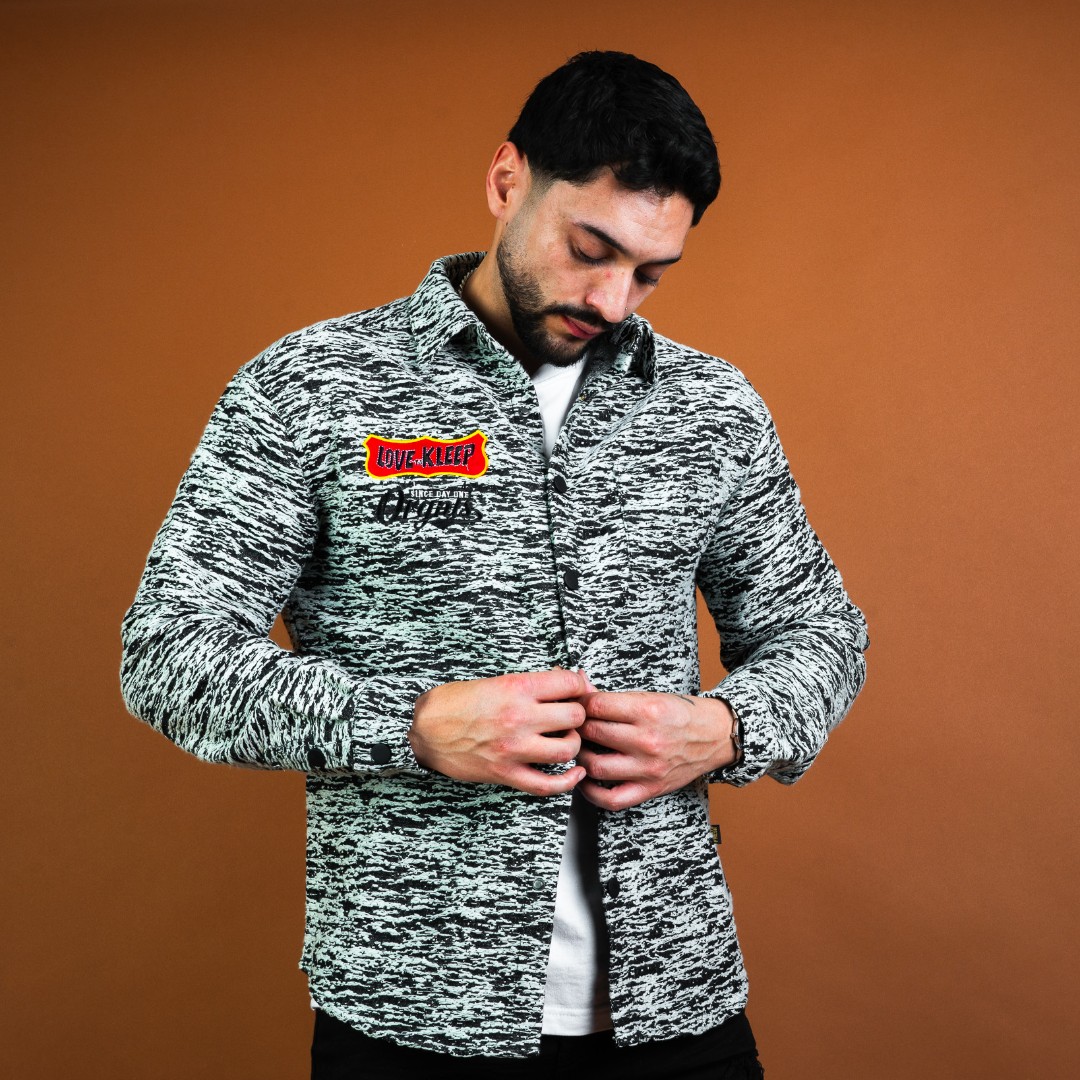 Karmaloop's tweet photo. #Kleep Kirk Men's Mixed Jacquard Texture Shirt ๐ฅ
Shop using our #Karmaloop app ๐ฑ
https://t.co/72cK6eNUy7
#Fallfashion #Lovetokleep https://t.co/GQrFfqZF2b