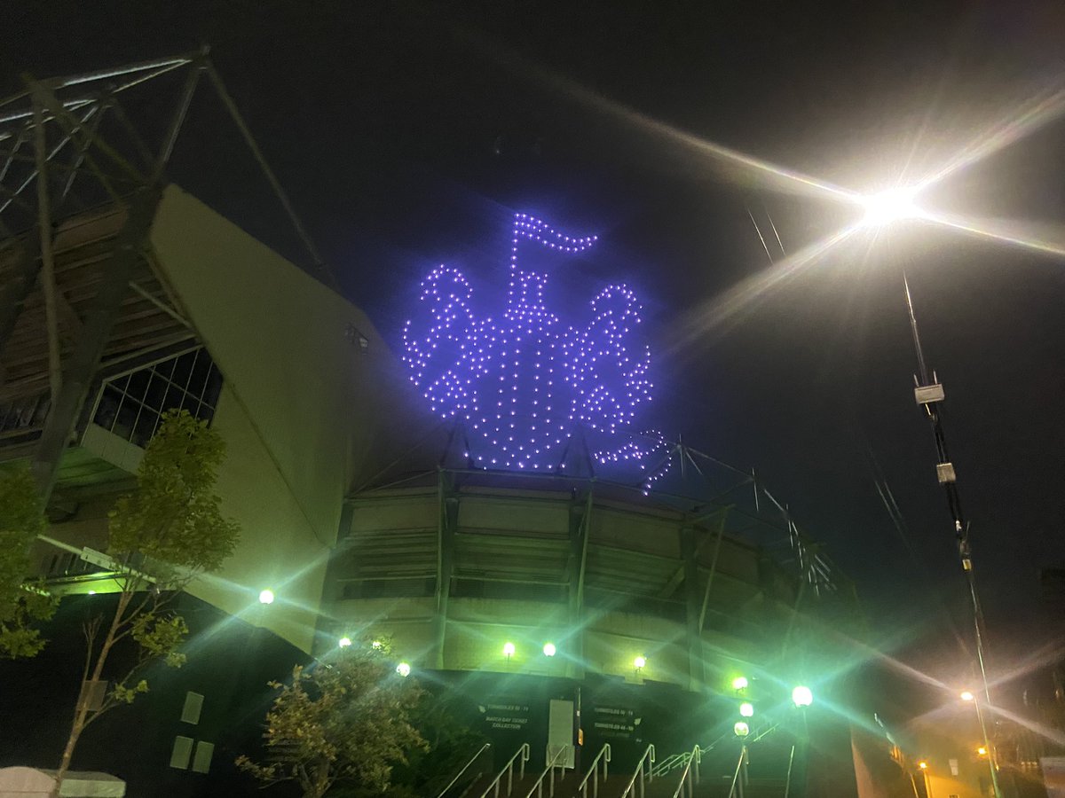 theberrypub's tweet photo. Amazing what we can see out of the window @theberrypub tonight .. fantasia work @NUFC https://t.co/siXJTYAcoK