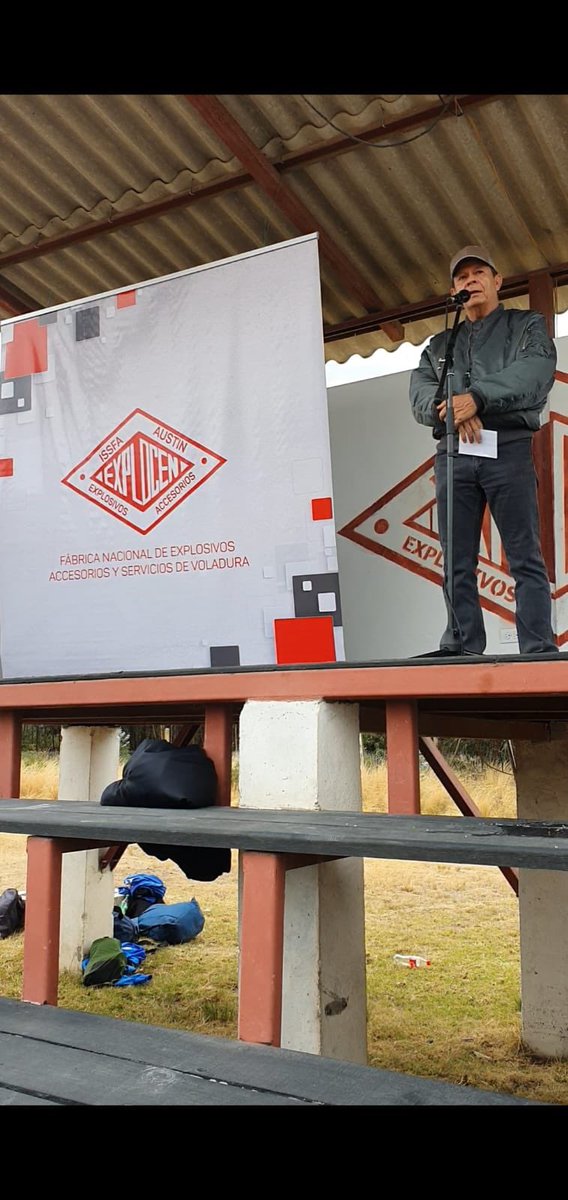 explocen's tweet photo. ⚽ Comprometidos con el cuidado de la salud y el bienestar de nuestros colaboradores; realizamos actividades deportivas y lúdicas en nuestro Dia Activo.🏀
"Energía positiva, trabajo positivo"
#deporte #explocen #salud #integración #fraternidad https://t.co/7UhUGjqvNn