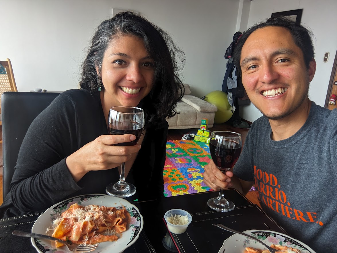 .<a href="/Barrero_Di/">Diana M. Barrero (she/her)</a> and I having celebratory lunch 🍝🍷 while baby sleeps. Turns out, I successfully defended my doctoral dissertation 📑🎓 today! Next, I will join <a href="/UTSC_HumanGeo/">UTSC Human Geography</a> &amp; <a href="/geo_uoft/">Department of Geography and Planning</a> as as an Assistant Professor or Urban and Regional Planning starting January 2024 👨🏽‍🏫🥳