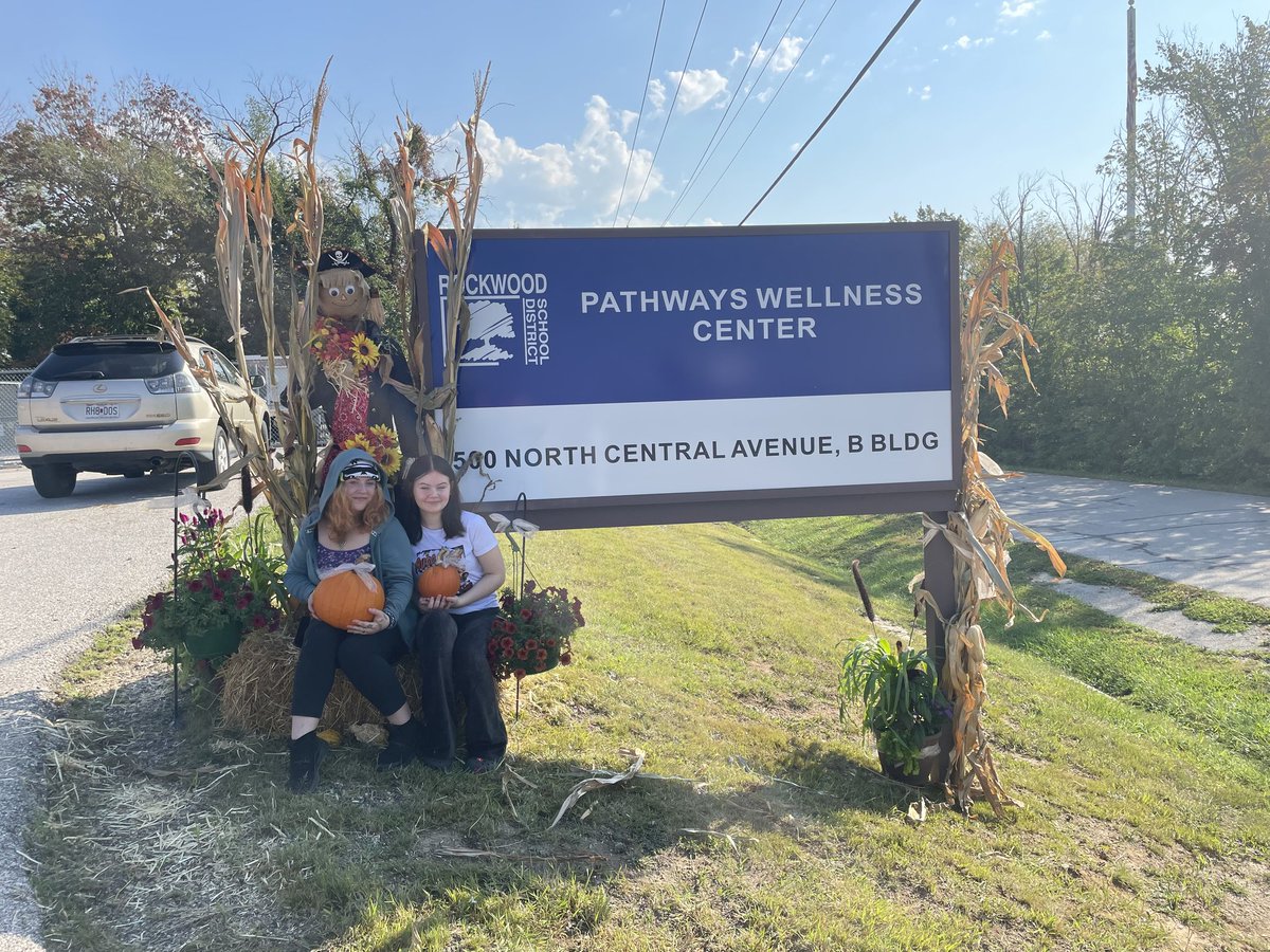 PathwaysWC's tweet photo. Pathways always has lots going on! Our Gardening Club is happy to participate in Eureka's Scarecrow Festival! We are excited to introduce you to "Francis" :) #wellnessmatters #PWC https://t.co/01QainBN1m