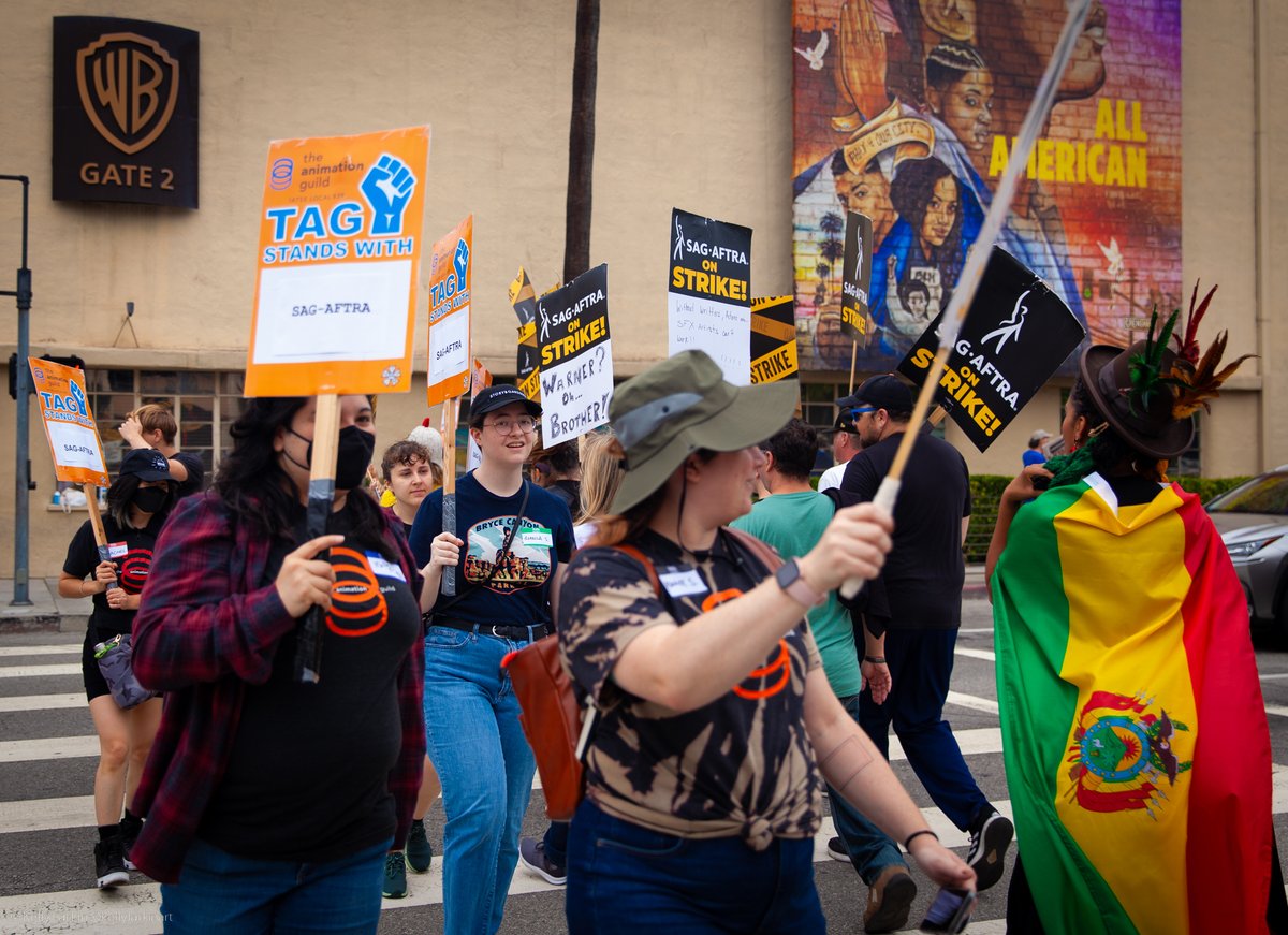 Animation activists continue to support #SAG as they go into negotiations! <a href="/sagaftra/">SAG-AFTRA</a>