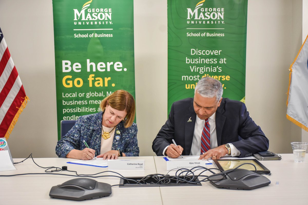 Costello_Biz's tweet photo. It’s official! @georgemasonbiz and @CityofFairfaxVA signed a partnership agreement w/ @fairfaxcityeda to create opportunities to connect students with businesses, provide experience supporting job creation &amp; professional development, &amp; enhance economic development opportunities! https://t.co/XrmGZTYEAW