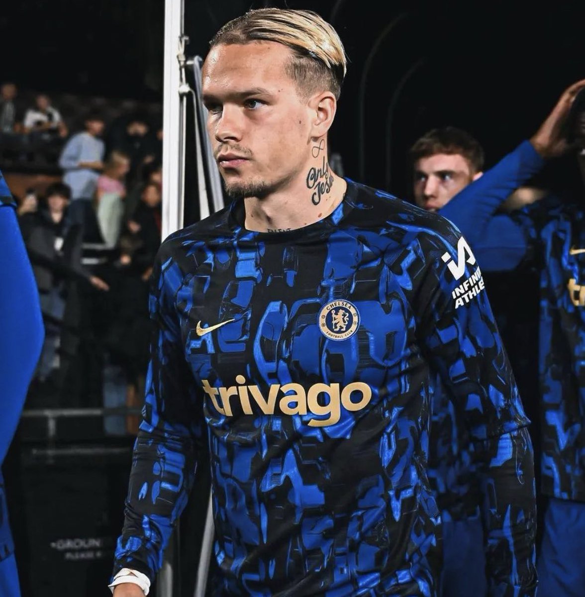naimukp's tweet photo. RT @FabrizioRomano: 🔵🇺🇦 Mykhaylo Mudryk has just scored his first Premier League goal #CFC https://t.co/xz9WE5FfXP