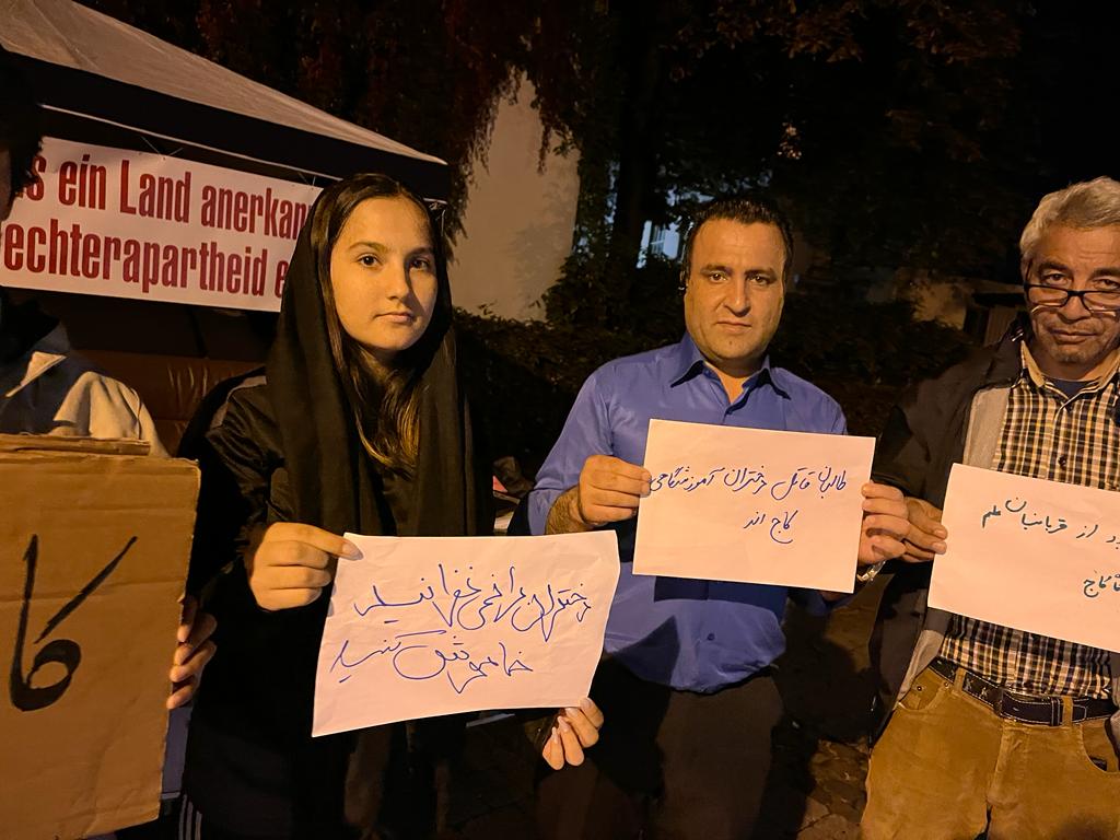 tamanaparyaniP's tweet photo. #4Night
یاد بود از عزیزان ما که توسط تروریستهای خون آشام جوانه مرگ شدند. فراموش نکنید این طالب ها، جنایت کاران و حامیان آنها به کودکان حتی رحم نکردند. بیاد بیاورید درد هزاران مادر درد دیده را و این سکوت شرم آور تانرا بشکنید.
#HumanityFreedomEquality
#StopsupportingTaliban https://t.co/ayZj0lTOtm