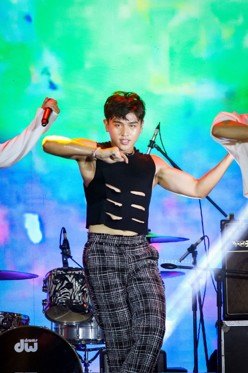 vixiesph's tweet photo. #VXON_SAM @SamCafranca
09/17/2023 - Parqal Mall
#ILoveParqal #ParqJam
@vxonofficial #VXON
📷: @yellingyielle https://t.co/HftcnLIgpR