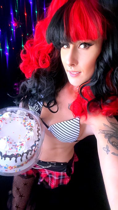 Things are about to get messy! Photoshoot for my birthday (October 15th) stay tuned for results! Go subscribe<a href="/tag/photoshoot"class="tags"><span>#photoshoot</span></a><a href="/tag/birthdaymonth"class="tags"><span>#birthdaymonth</span></a><a href="/tag/subscribe"class="tags"><span>#subscribe</span></a><a href="/tag/subscribenow"class="tags"><span>#subscribenow</span></a>