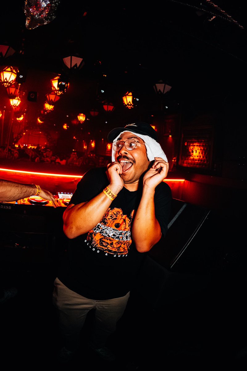 ITS 👇🛒 tweet media