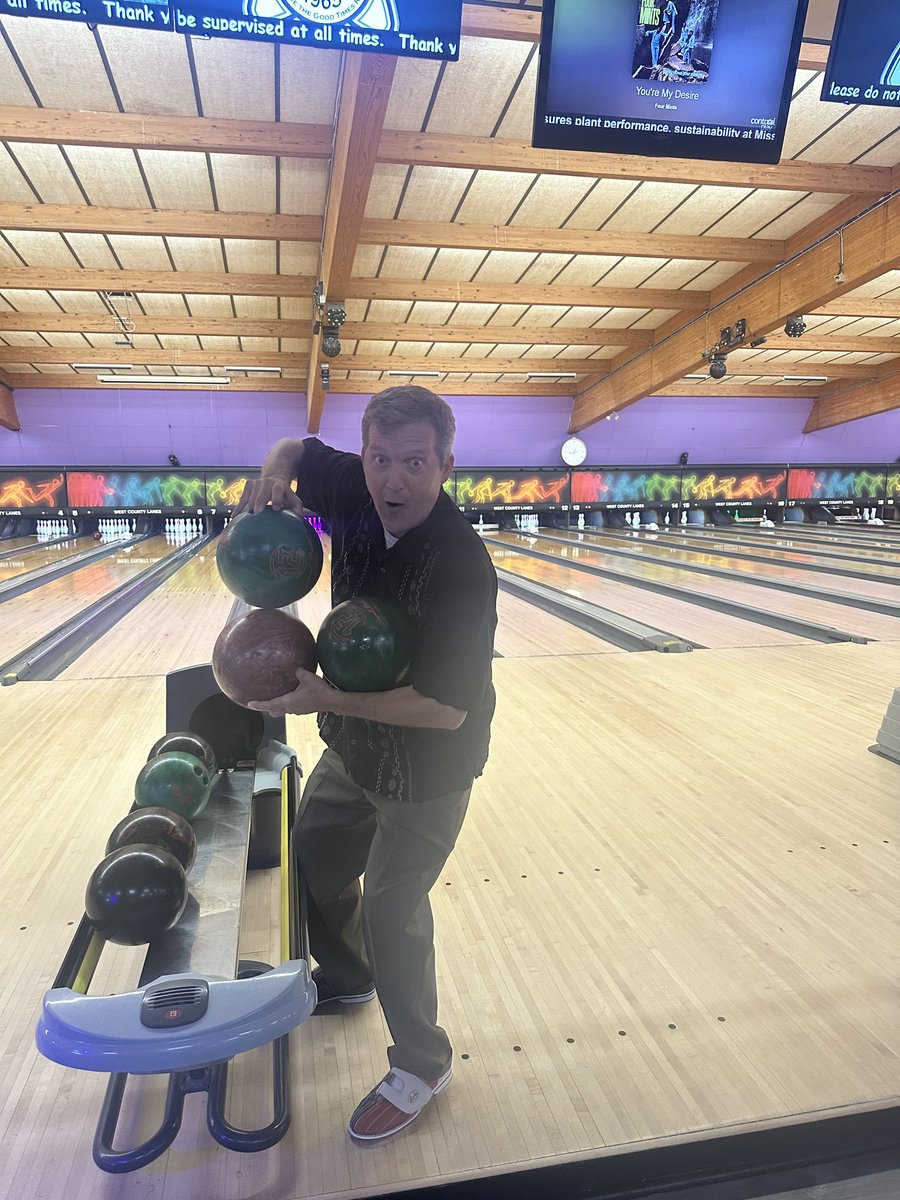 PathwaysWC's tweet photo. After a hard days work on Academics, Pathways loves to build relationships with experiential learning. Bowling is equal parts geometry and fun! #wellnessmatters #PWC https://t.co/mL9DxpvXIv