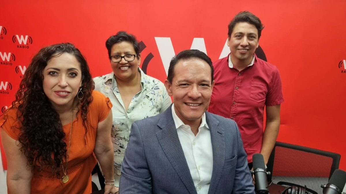 ComunicaBCS's tweet photo. Agradecemos la invitación a la inauguración de @WRadioLaPaz que inició operaciones en la ciudad de La Paz. Iliana Peralta y Héctor Romero, presidenta y vicepresidente, acudieron en representación del CLCCBCS. Le deseamos éxito a esta nueva estación encabezada por @GermanMedrano https://t.co/Dxfb7WnzJe
